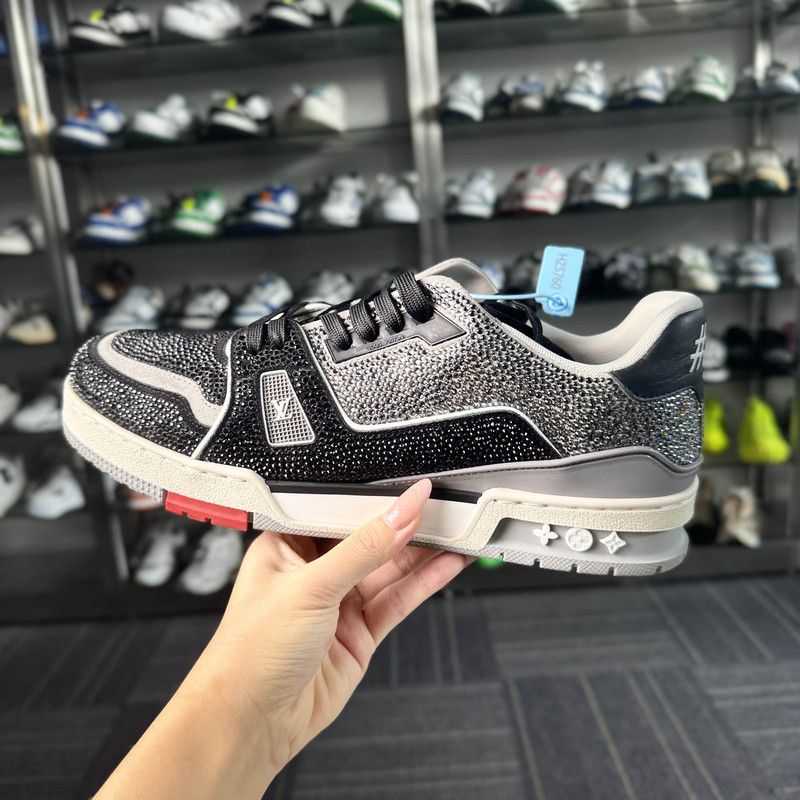 Louis Vuitton Louis Vuitton Trainer Black Gray Casual Sneakers 0079 Size US 9.5 / EU 42-43 - 6 Thumbnail