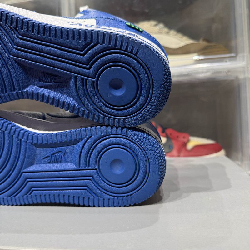 Louis Vuitton Nike x Louis Vuitton Blue and White Sneakers 0079 Size US 9 / EU 42 - 7 Thumbnail