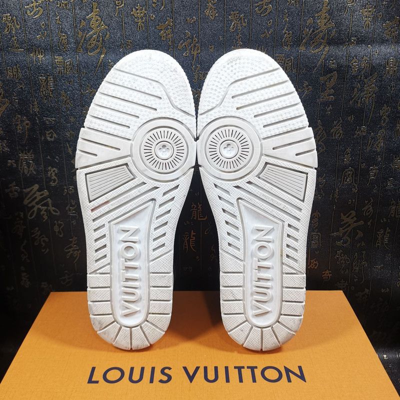 Louis Vuitton Louis Vuitton Black Leather Trainer Sneakers for Men 0079 Size US 7 / EU 40 - 4 Thumbnail