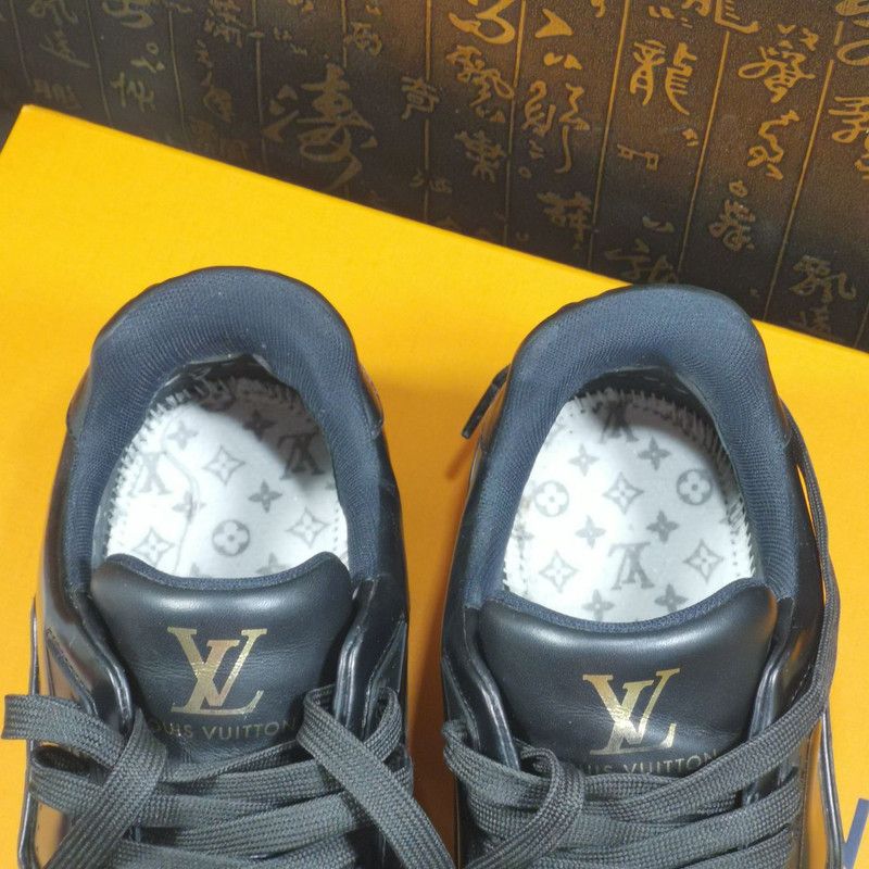 Louis Vuitton Louis Vuitton Black Leather Trainer Sneakers for Men 0079 Size US 7 / EU 40 - 14 Thumbnail