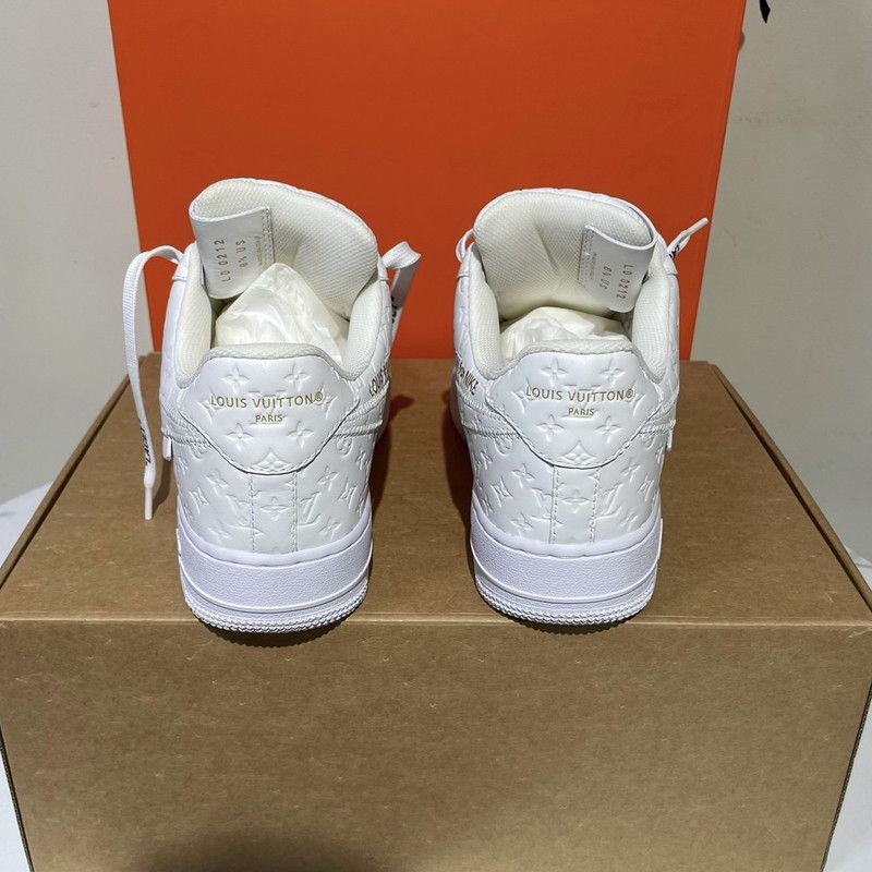Louis Vuitton Nike x Louis Vuitton White Air Force 1 Sneakers 0079 Size US 8.5 / EU 41-42 - 3 Thumbnail