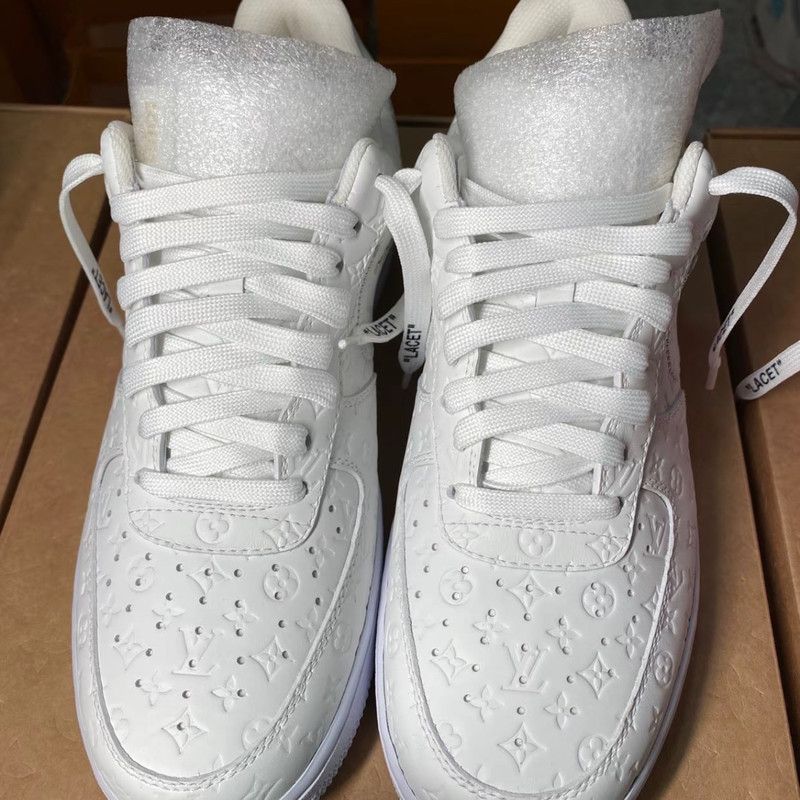 Louis Vuitton Nike x Louis Vuitton White Air Force 1 Sneakers 0079 Size US 8.5 / EU 41-42 - 2 Thumbnail
