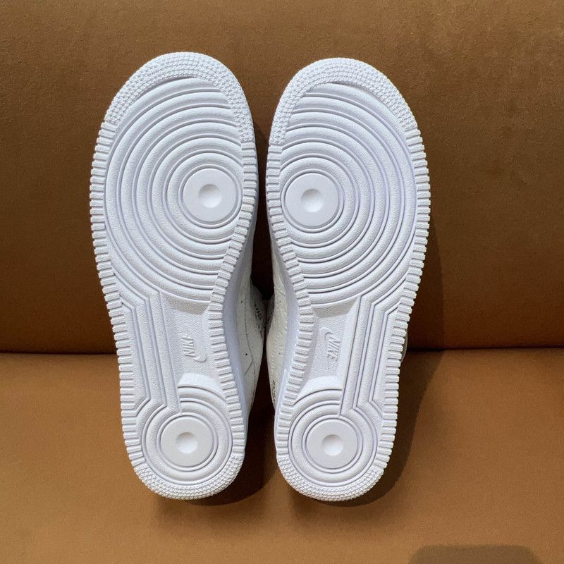 Louis Vuitton Louis Vuitton x Nike Air Force 1 Casual Sneakers 0079 Size US 9 / EU 42 - 4 Thumbnail
