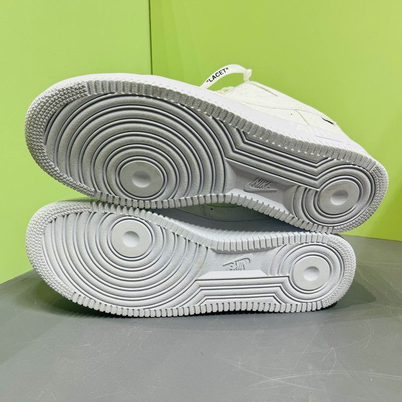 Louis Vuitton Louis Vuitton x Nike Air Force 1 White Sneakers 0079 Size US 11 / EU 44 - 4 Thumbnail