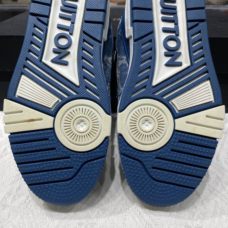 Louis Vuitton Louis Vuitton Stylish Blue and White Low-top Sneakers 0079 Size US 5 / IT 35 - 10 Thumbnail