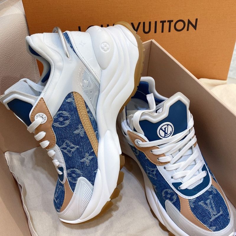 Louis Vuitton Louis Vuitton Run 55 Blue Low-Top Sneakers 0079 Size US 6 / IT 36 - 3 Thumbnail