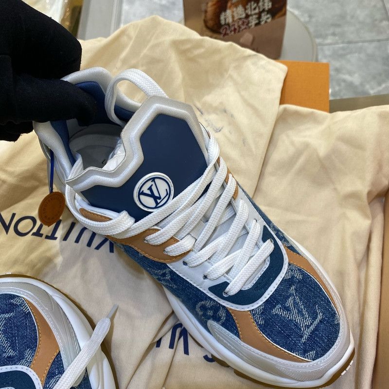 Louis Vuitton Louis Vuitton Run 55 Blue Low-Top Sneakers 0079 Size US 6 / IT 36 - 20 Thumbnail