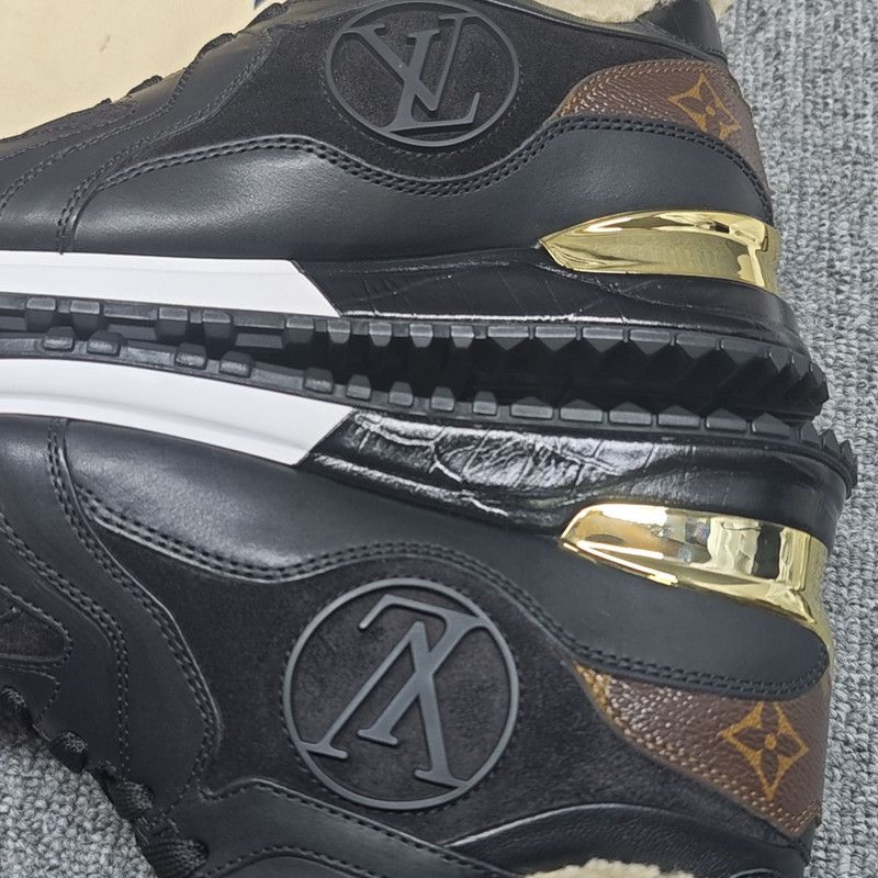 Louis Vuitton Louis Vuitton Run Away Casual Sneakers for Women 0079 Size US 6 / IT 36 - 12 Thumbnail