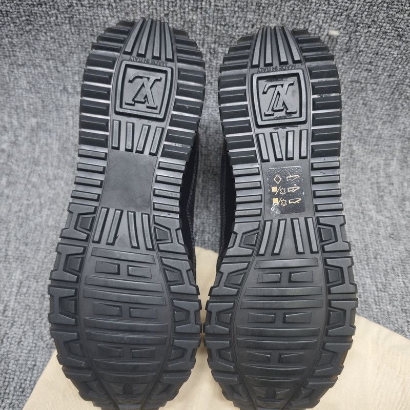 Louis Vuitton Louis Vuitton Run Away Casual Sneakers for Women 0079 Size US 6 / IT 36 - 4 Thumbnail