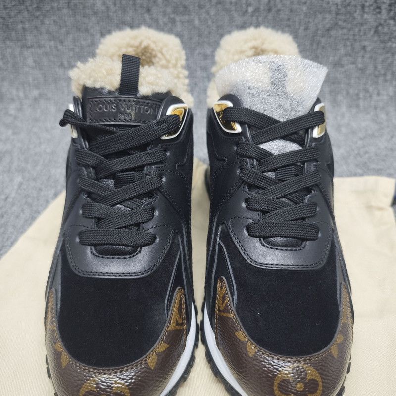 Louis Vuitton Louis Vuitton Run Away Casual Sneakers for Women 0079 Size US 6 / IT 36 - 2 Thumbnail