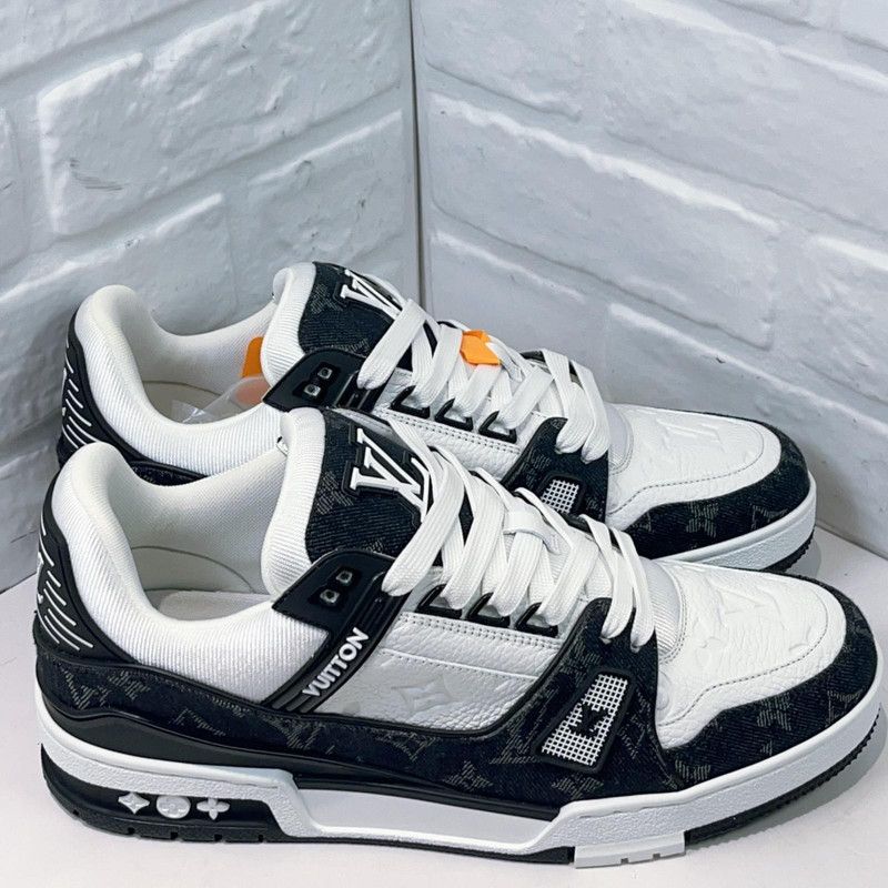 Louis Vuitton Louis Vuitton Low-Top Trainer Sneakers in Black and White 0079 Size US 10 / IT 40 - 6 Thumbnail