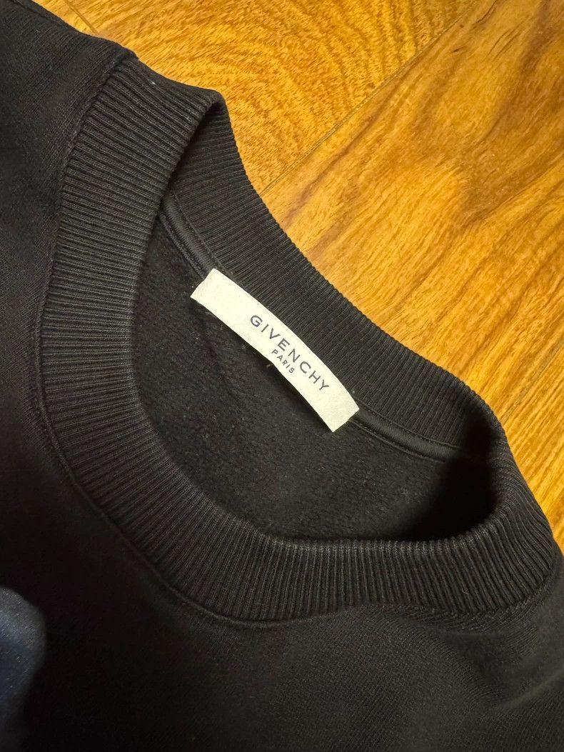 Givenchy Givenchy Shark Print Sweatshirt Size US L / EU 52-54 / 3 - 3 Thumbnail