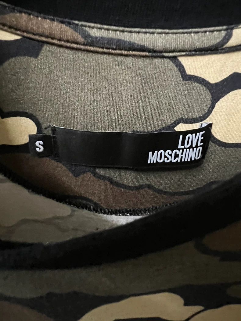 Moschino Moschino Men's Camouflage Short Sleeve T-Shirt Size US S / EU 44-46 / 1 - 5 Thumbnail