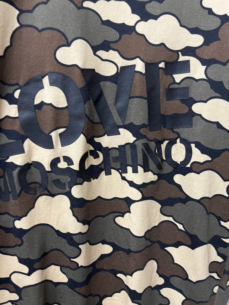 Moschino Moschino Men's Camouflage Short Sleeve T-Shirt Size US S / EU 44-46 / 1 - 2 Thumbnail