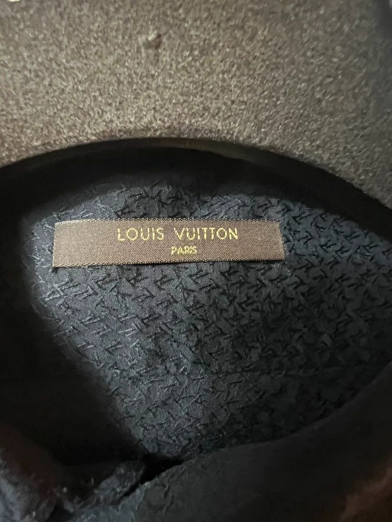 Louis Vuitton Louis Vuitton Men's Star Logo Shirt Size US S / EU 44-46 / 1 - 5 Thumbnail