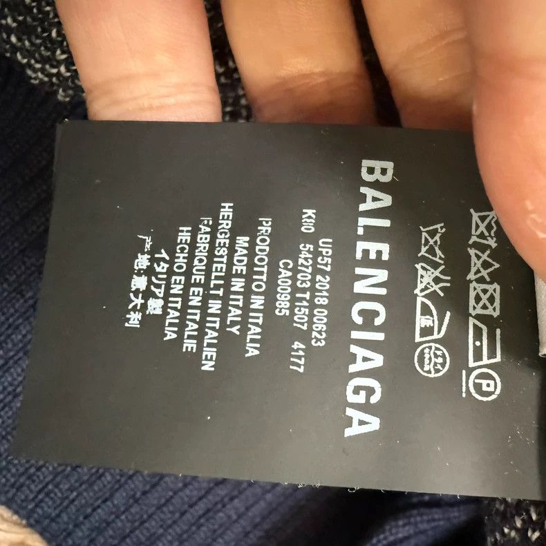 Balenciaga Balenciaga WFP Collaboration Turtleneck Sweater Size US L / EU 52-54 / 3 - 5 Thumbnail