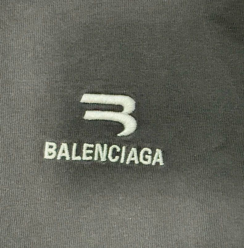Balenciaga Balenciaga Sporty B Embroidered Short Sleeve Tee Size US S / EU 44-46 / 1 - 3 Thumbnail