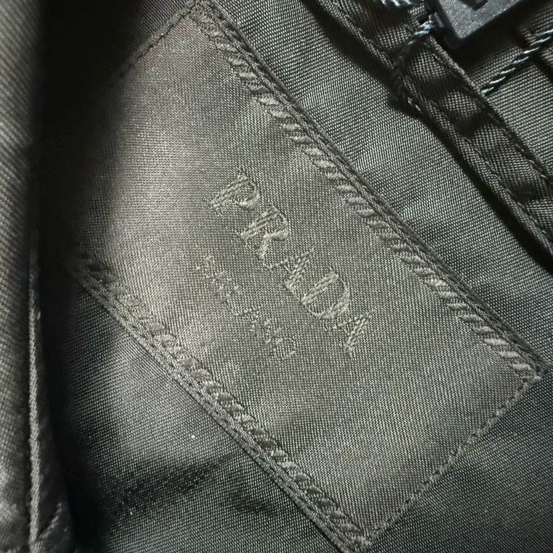 Prada Prada Re-Nylon Triangle Logo Shirt Jacket Size US XL / EU 56 / 4 - 4 Thumbnail