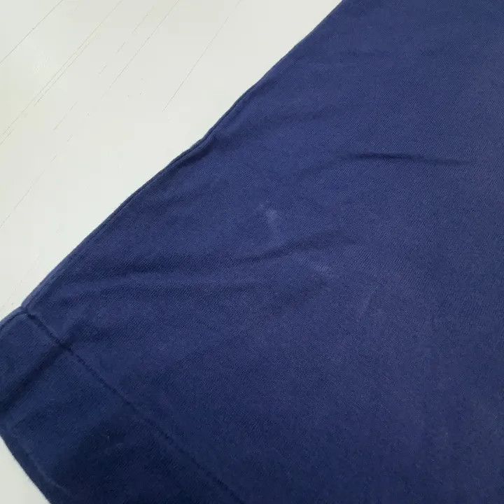 Comme des Garcons PLAY Comme Des Garcons Play Gold Heart Navy T-Shirt 0079 Size L / US 10 / IT 46 - 7 Thumbnail