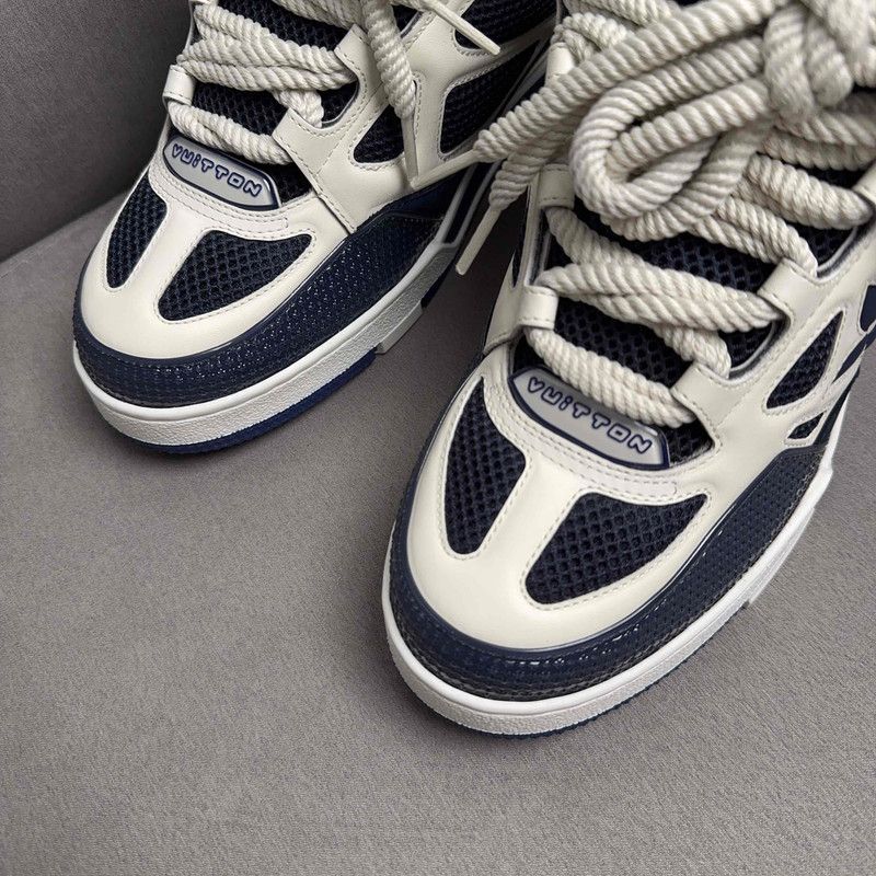 Louis Vuitton Louis Vuitton Stylish Navy Casual Sneakers 0079 Size US 9.5 / EU 42-43 - 9 Thumbnail