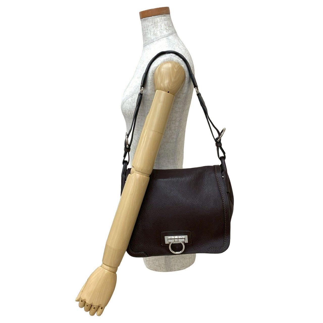 Salvatore Ferragamo Salvatore Ferragamo Salvatore Ferragamo Gancini Leather Shoulder Bag Leather Shoulder Bag Size ONE SIZE - 3 Thumbnail