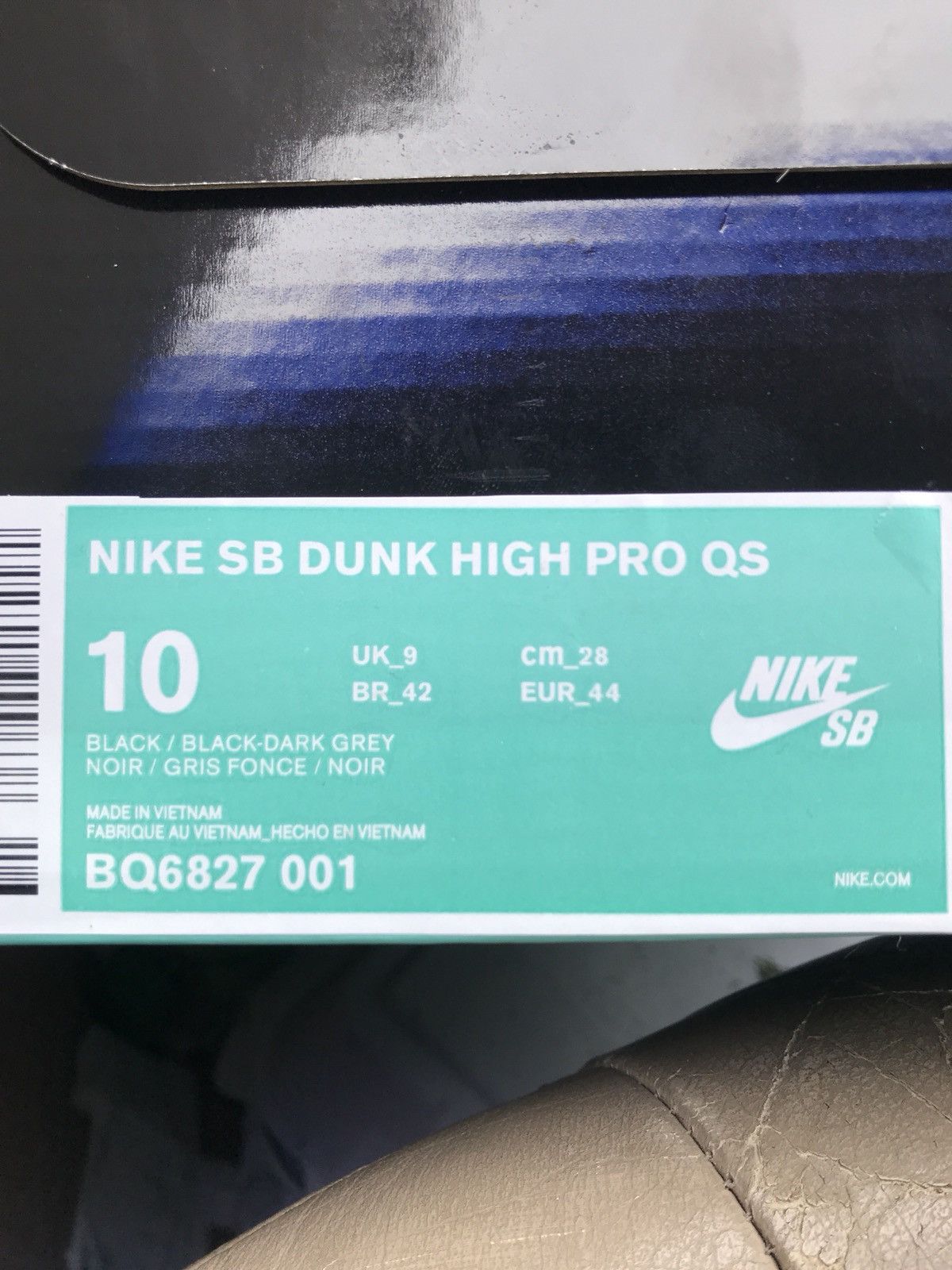 dunk high black hornet