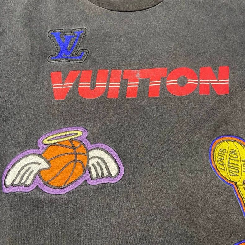 Louis Vuitton LV x NBA collaborative large logo short-sleeve T-shirt Size US L / EU 52-54 / 3 - 4 Thumbnail