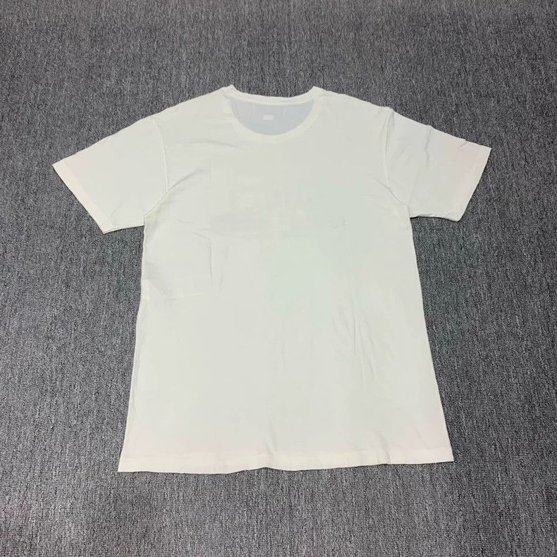 Gucci Gucci Rabbit Graphic Short Sleeve T-Shirt Size US L / EU 52-54 / 3 - 2 Thumbnail