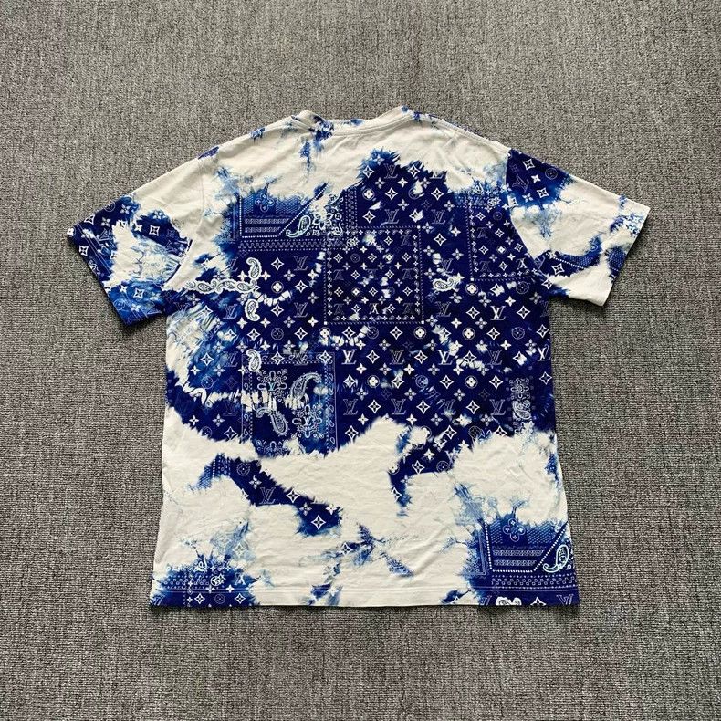 Louis Vuitton Louis Vuitton Tie-Dye Bandana Print T-Shirt Size US XL / EU 56 / 4 - 2 Thumbnail