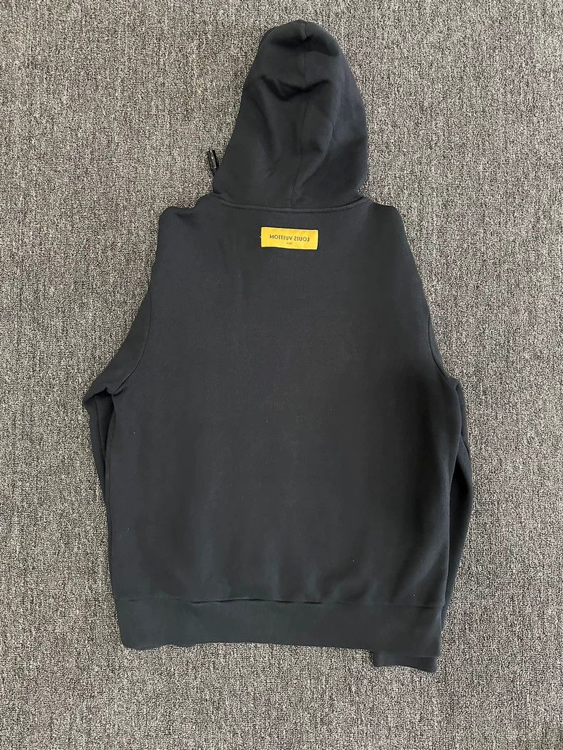 Louis Vuitton Louis Vuitton Graffiti Logo Hoodie Size US L / EU 52-54 / 3 - 2 Thumbnail