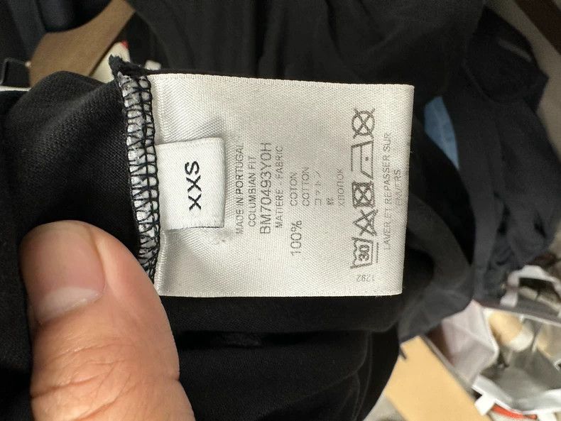 Givenchy Givenchy Shark Print Short Sleeve T-Shirt Size US XXS / EU 40 - 3 Thumbnail