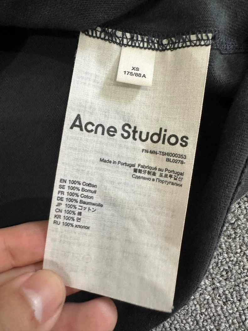 Acne Studios Acne Studios Black Distressed Letter Short Sleeve Size US XS / EU 42 / 0 - 4 Thumbnail