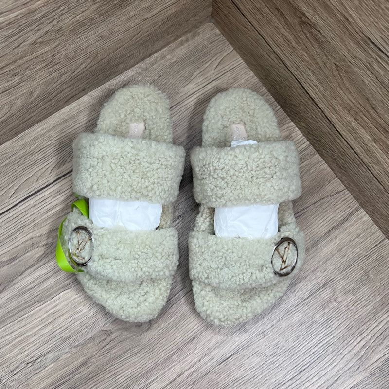 Louis Vuitton Louis Vuitton Bom Dia Teddy Slides for Women 0079 Size US 6 / IT 36 - 3 Thumbnail
