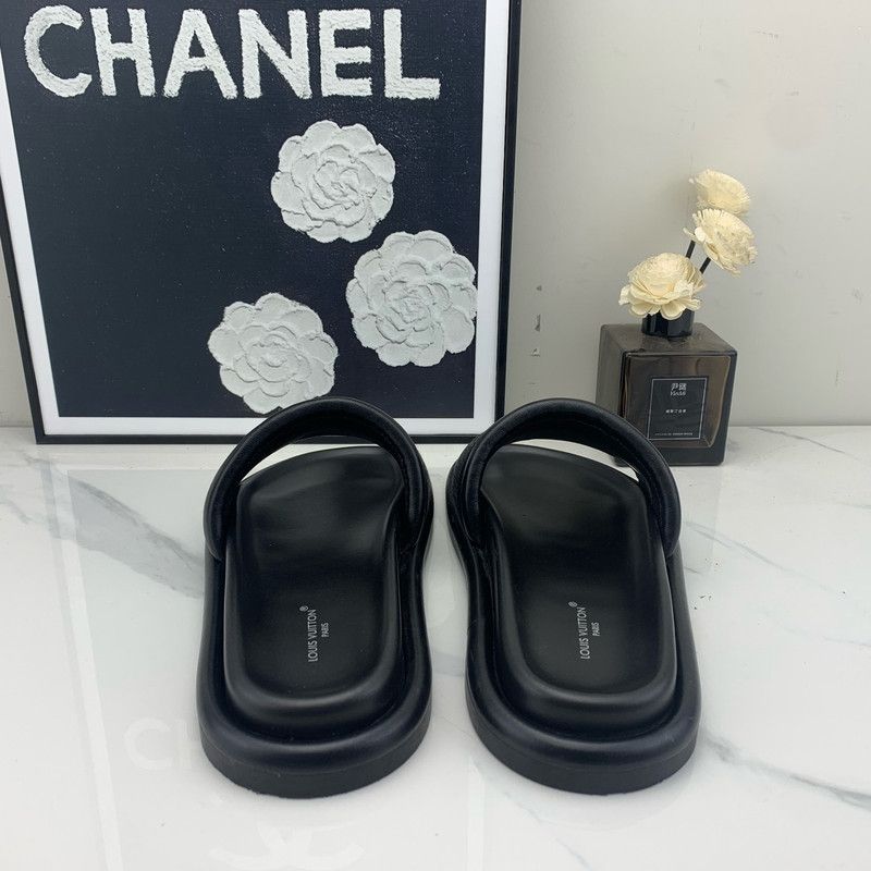 Louis Vuitton Louis Vuitton Black Slide Sandals for Women 0079 Size US 6 / IT 36 - 3 Thumbnail