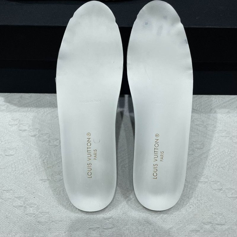 Louis Vuitton Louis Vuitton Time Out White Fashion Sneakers 0079 Size US 7 / IT 37 - 11 Thumbnail