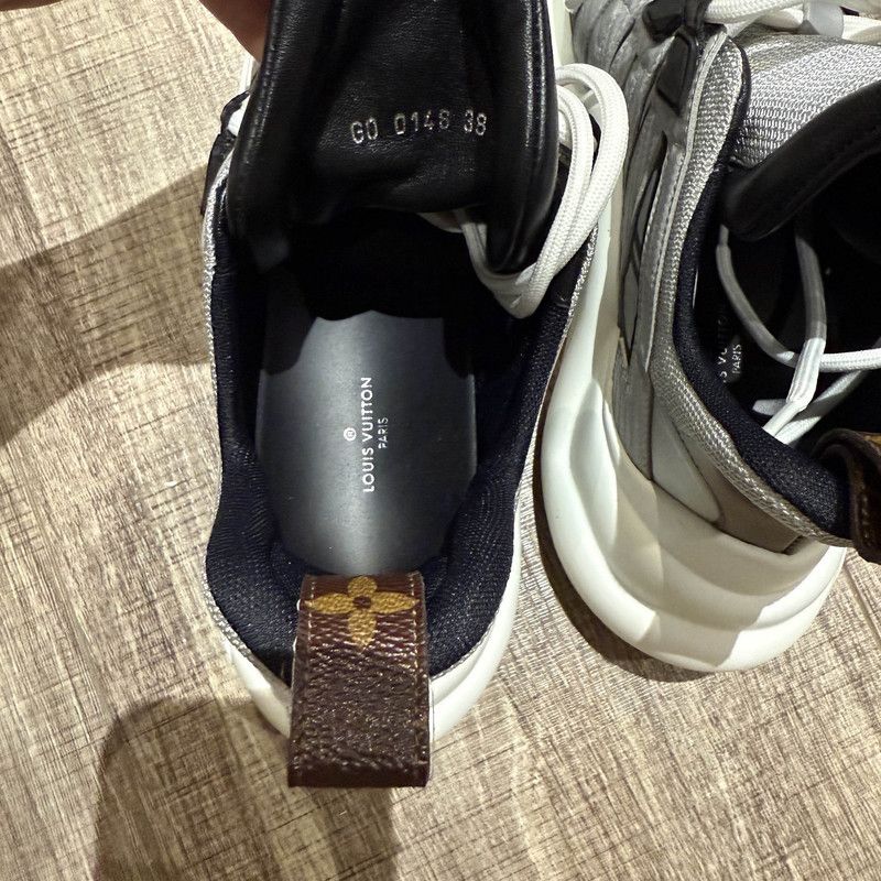 Louis Vuitton Louis Vuitton Archlight Leather Sneakers for Women 0079 Size US 7 / IT 37 - 5 Thumbnail