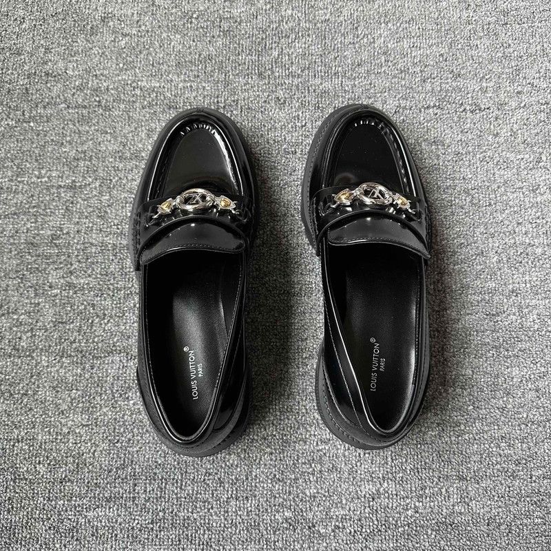 Louis Vuitton Louis Vuitton District Black Leather Loafers 0079 Size US 6 / IT 36 - 6 Thumbnail