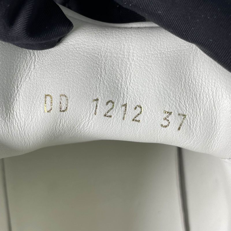 Louis Vuitton Louis Vuitton White Low-Top Fashion Sneakers 0079 Size US 8 / IT 38 - 5 Thumbnail