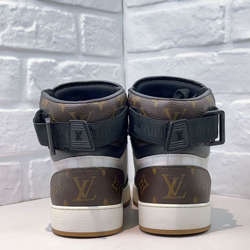 Louis Vuitton Louis Vuitton Rivoli High-Top Sneakers in Black and White 0079 Size US 10 / EU 43 - 4 Thumbnail