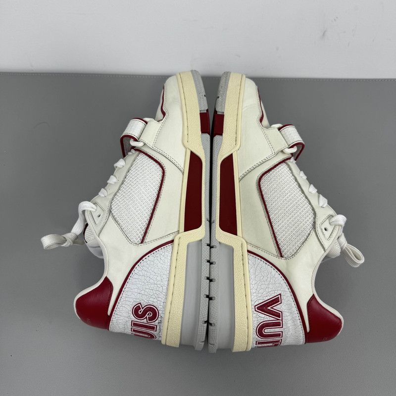 Louis Vuitton Louis Vuitton Trainer Velcro Retro Fashion Sneakers 0079 Size US 10.5 / EU 43-44 - 8 Thumbnail
