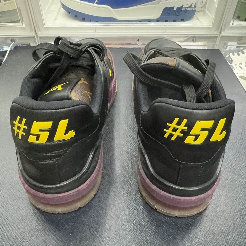 Louis Vuitton Louis Vuitton Trainer Sneakers in Lakers Colors 0079 Size US 10.5 / EU 43-44 - 3 Thumbnail
