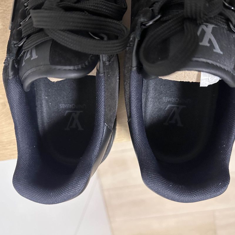 Louis Vuitton Louis Vuitton Trainer Black Suede Sneakers 0079 Size US 10.5 / EU 43-44 - 7 Thumbnail