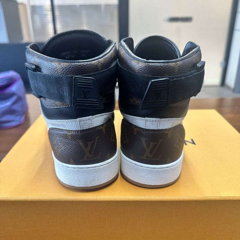 Louis Vuitton Louis Vuitton Rivoli High-Top Fashion Sneakers 0079 Size US 10 / EU 43 - 3 Thumbnail