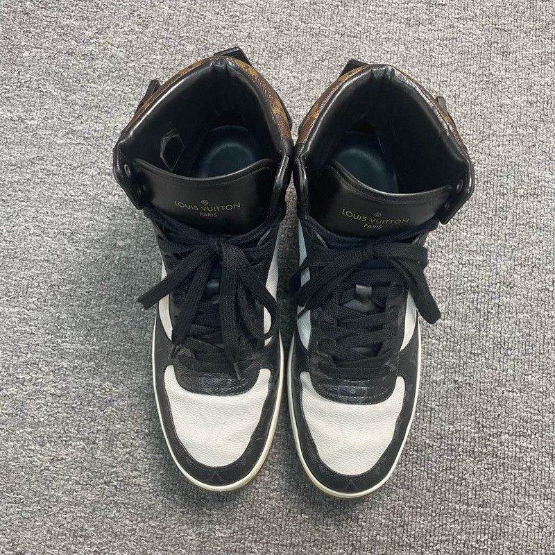 Louis Vuitton Louis Vuitton Rivoli High-Top Sneakers in Black and White 0079 Size US 10 / EU 43 - 4 Thumbnail