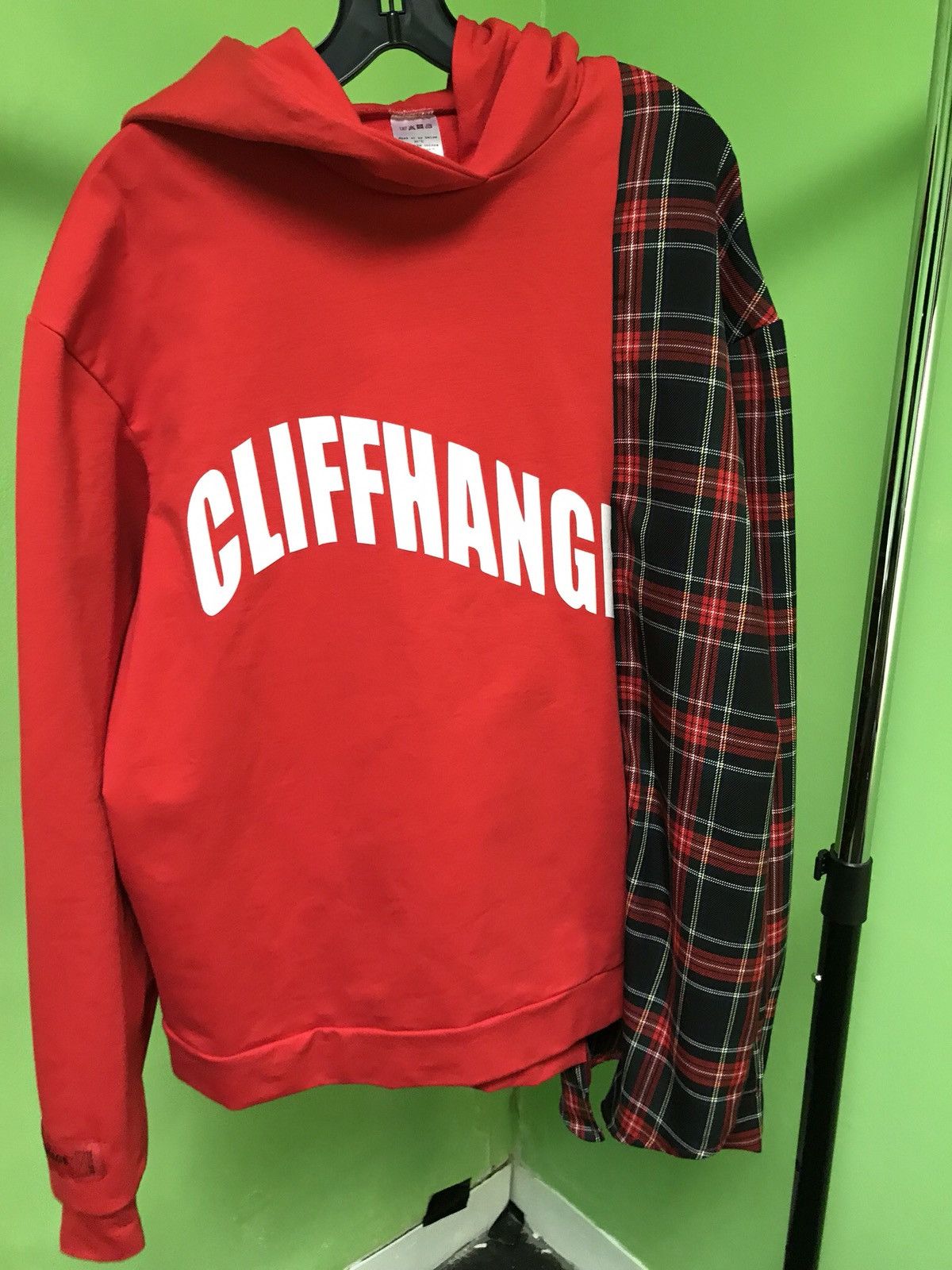 Other Red cliffhanger hoodie Size US L / EU 52-54 / 3 - 1 Preview