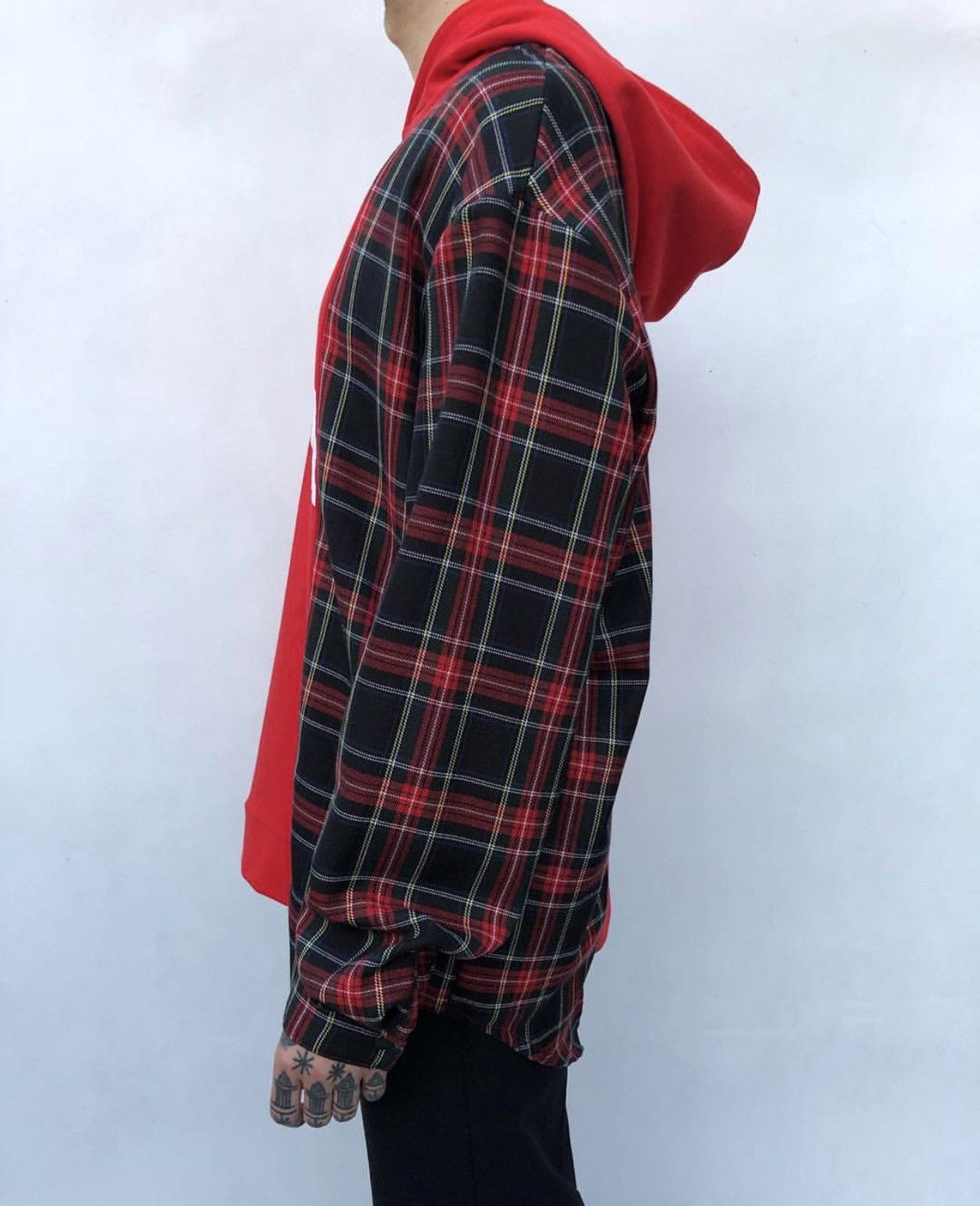 Other Red cliffhanger hoodie Size US L / EU 52-54 / 3 - 5 Thumbnail
