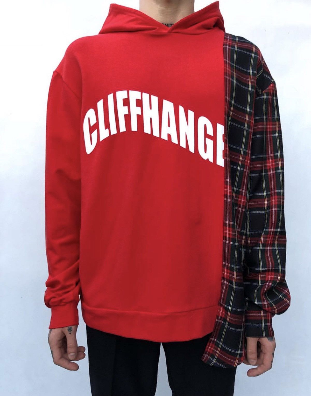 Other Red cliffhanger hoodie Size US L / EU 52-54 / 3 - 4 Thumbnail