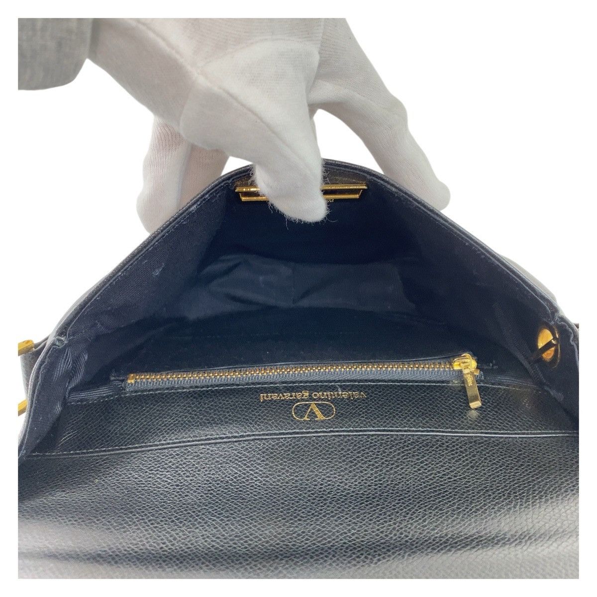 Valentino Valentino Valentino Garavani Leather Shoulder Bag Leather Crossbody Bag DUTY FREE for USA Size ONE SIZE - 3 Thumbnail