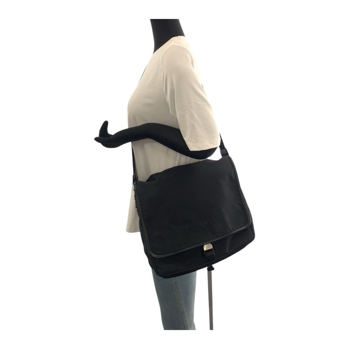 Prada Prada Prada Tessuto Triangle Logo Plate Nylon Shoulder Bag Others Shoulder Bag DUTY FREE for USA Size ONE SIZE - 7 Thumbnail