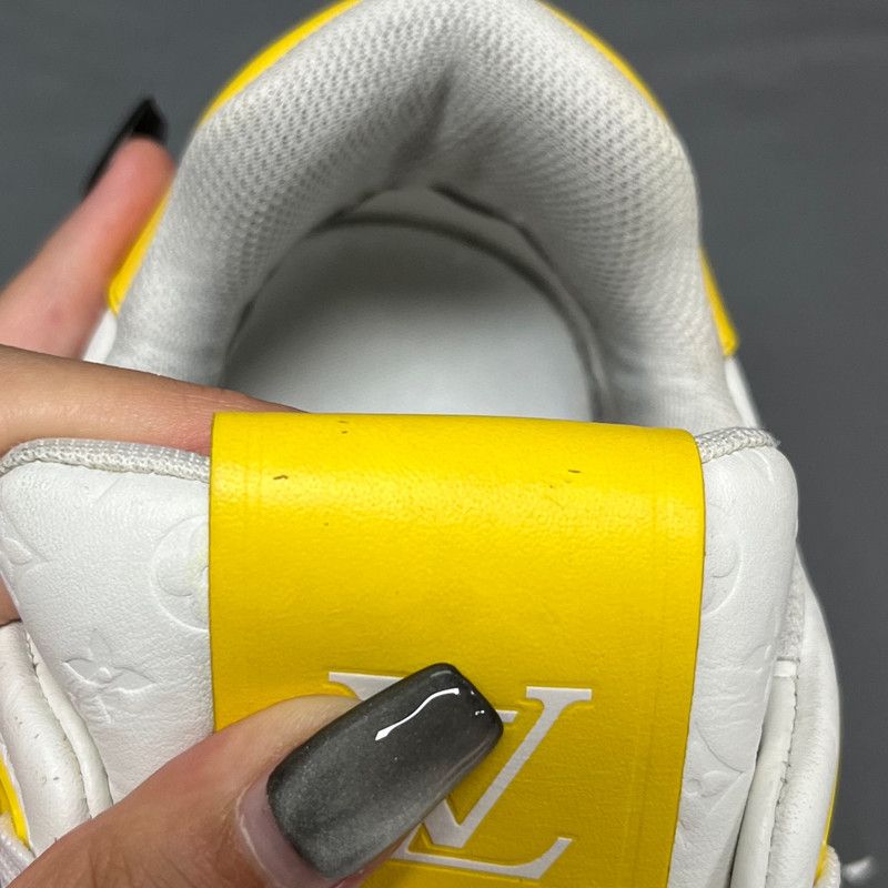 Louis Vuitton Louis Vuitton Low-Top Trainer Sneakers in White and Yellow 0079 Size US 8 / IT 38 - 18 Thumbnail